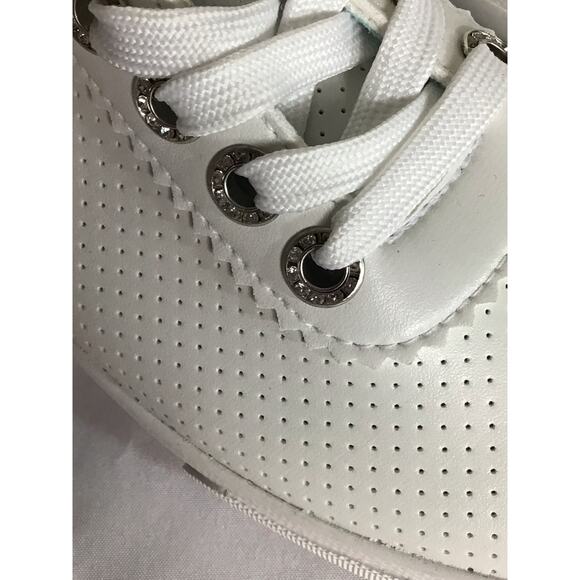 Tommy Bahama Women Comfort Footwear Perforated Lace Up Sneakers Various Sz. NWT - Picture 4 of 12